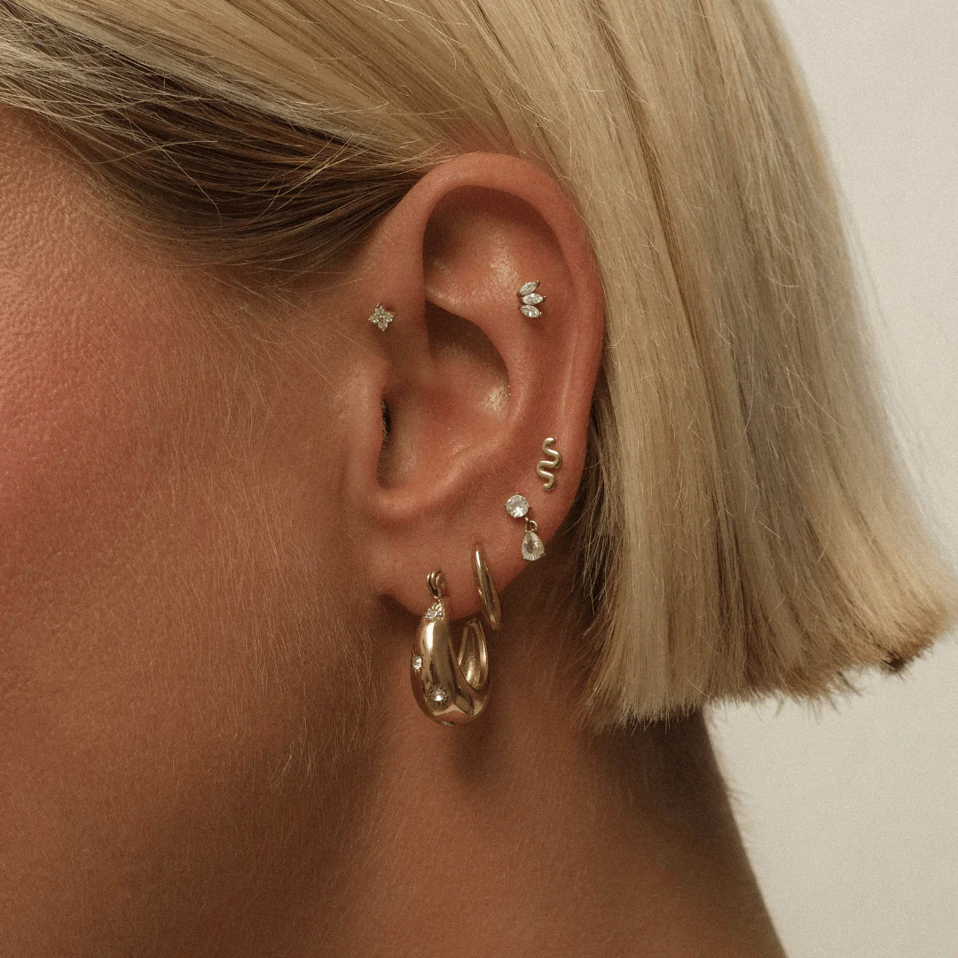 The Clover Flat Back Stud - Titanium - Image 4