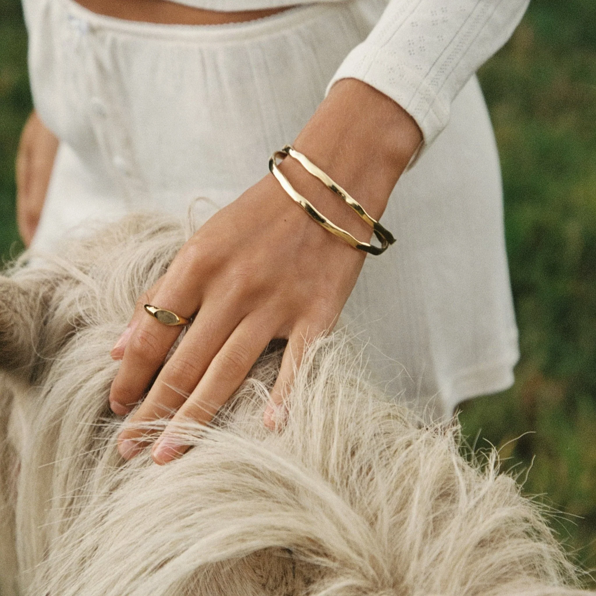 The Hammered Bangle Set - Image 4